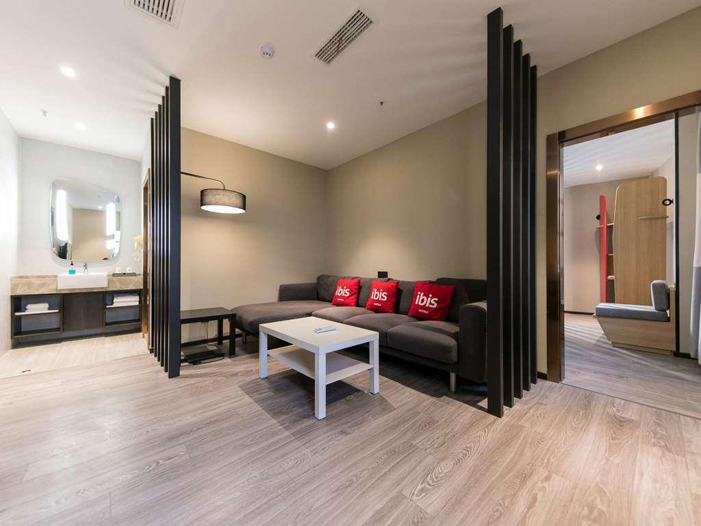 Ibis Nantong Qingnian Hotel Стая снимка